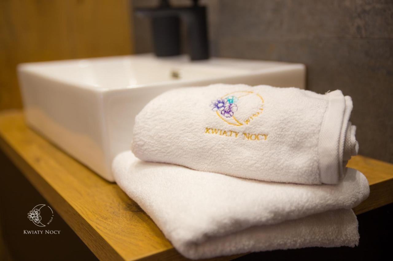 Apartamenty "Kwiaty Nocy" I "W Krainie Mchu" - فيسلا المظهر الخارجي الصورة